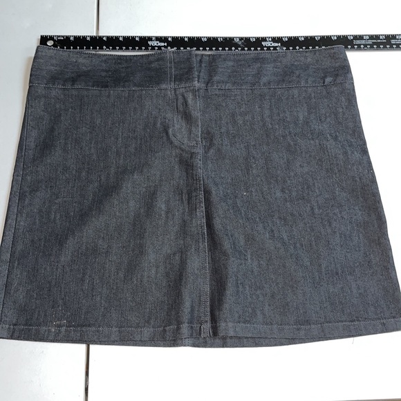 Kenneth Cole size 12 black lightweight denim mini skirt stretch NWOT - Picture 1 of 7